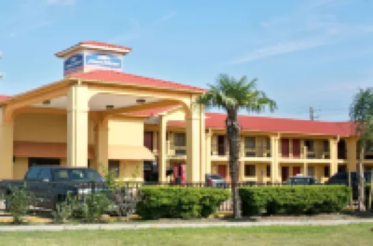 Howard Johnson by Wyndham Houston Heights/Downtown Hotels near Beer Can House