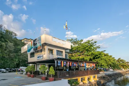 Club Punta Fuego Отели рядом с достопримечательностью «Кауэйн Ков»