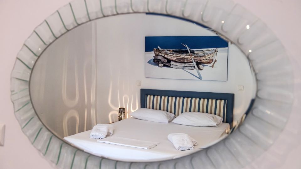 Ilianthos Apartments & Rooms