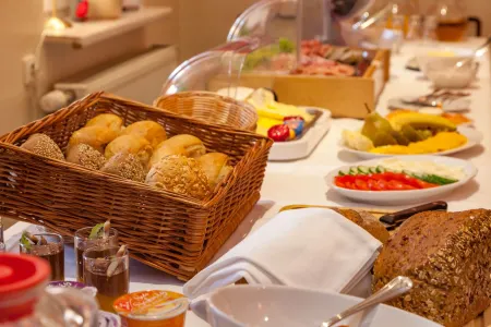 Hotel Gasthof Gose Отели в г. Бисмарк