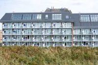 Wyn. Strandhotel Sylt - Pools