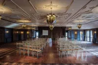 Cornhill Castle Hotels in Biggar