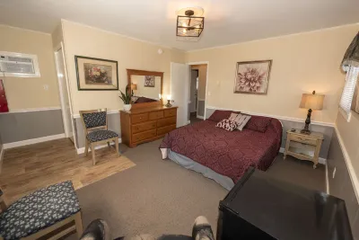 Simmons Motel and Suites Hotels in 