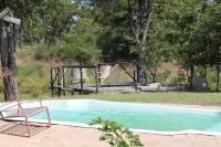 Warthogs Safari Camp فنادق في كاريبا