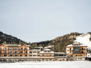 엑셀시어 돌로마이트 라이프 리조트