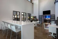 دايز إن من ويندام باري فنادق في باري