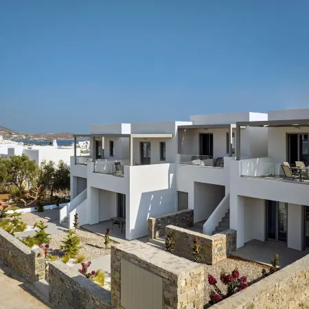 Paros Gem