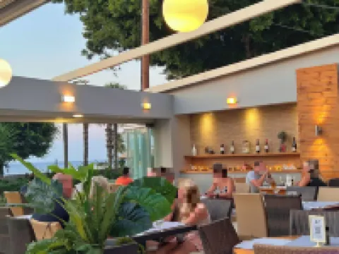 Caravel Hotel Apartments