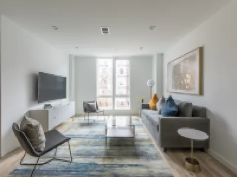 Stylish 3Br Retreat w Private Deck Near NYC Hotels in Hoboken