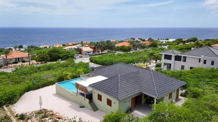 Gosa Di Bida I Private Pool Отели рядом с достопримечательностью «Cas Abao Beach»