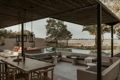 Pure Beachfront Villa with pool Hotel a 