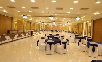 Hotel Cheer Royale