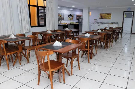 Inter Hotel Отели в г. Manguinhos