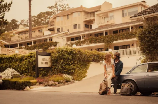 Hotel Carmel Отели рядом с достопримечательностью «Заказник Пойнт Лобос Стейт»