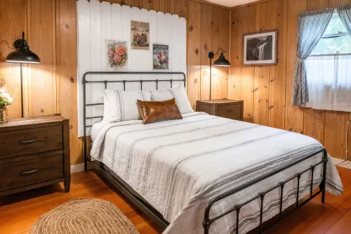 Inn at Sugar Pine Ranch Hotels in Groveland