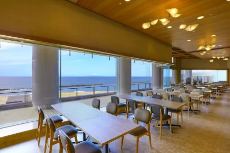 Ooedo Onsen Monogatari Premium Shiomiso Отели рядом с достопримечательностью «Old Wakabayashi Family's House»