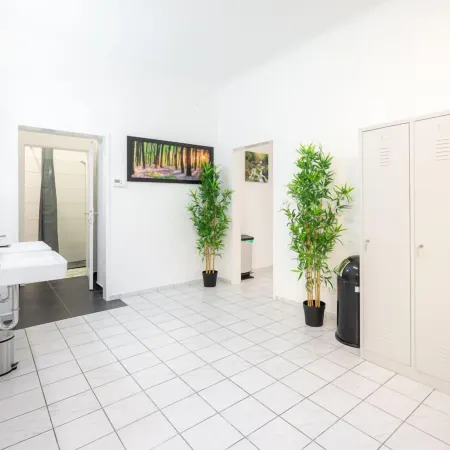 Robin Wood Apartment Отели рядом с достопримечательностью «Императорская усыпальница»