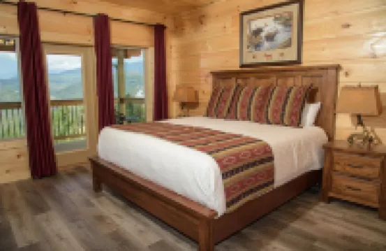 Skyline Splendor: Luxe Retreat with Breathtaking Views over Downtown Gatlinburg