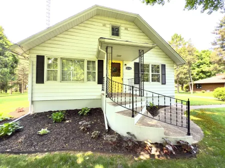 2 Bedroom, Game Room, Fall Bonfires