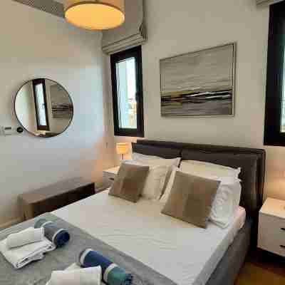 Oxford House Apt by TrulyCyprus Rooms