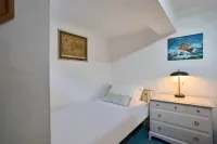 Host & Stay - The Aquamarine Weymouth Beach - Condos