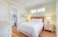 Ocean Views and Inviting Outdoor Spaces - Stunning Coastal Retreat