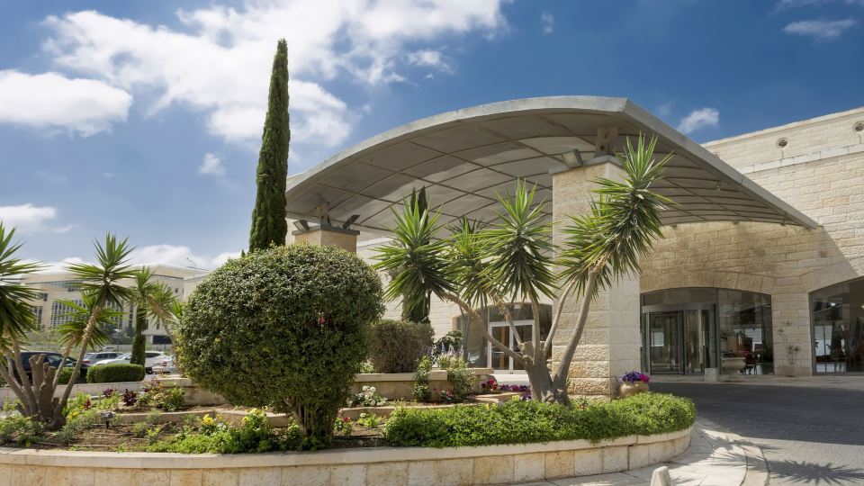 Golden Crown Hotel