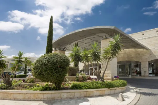 Golden Crown Hotel Hôtels à : 