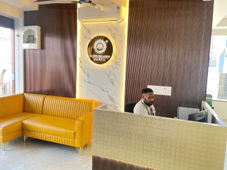 MB HOTEL NIRALA SHYAM Отели рядом с достопримечательностью «KHATU SHYAM JI»