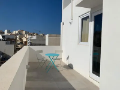 Island Guesthouse Hoteles en Gżira