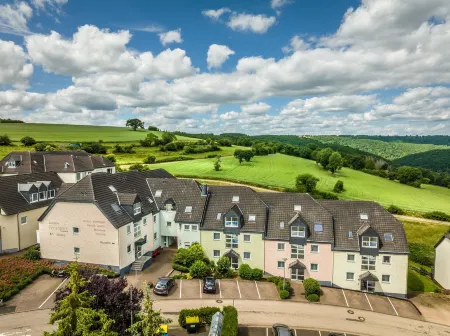 Gemünder Ferienpark Salzberg Отели в г. Неттерсхайм