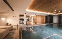 DISTINCTIVE LUXURY DOLOMITI Apartments TERRE71 - Pool