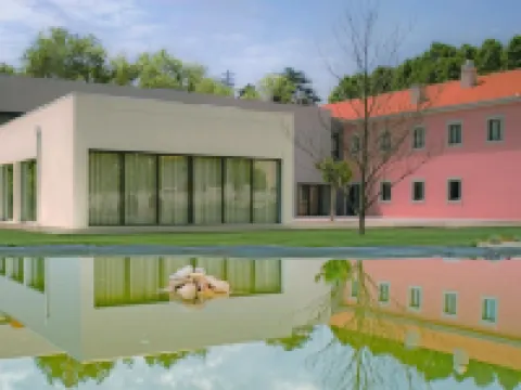 プリマヴェラ パフューム ホテル シャベシュのホテル