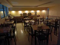 Rayan Hotel Suites - Frühstück