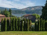 The Irish Inn Hotels in Hood River County