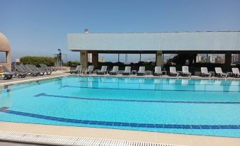 Duplex in Siwar,2 Minutes from Hotel le Royal,1 Bedroom, Pool,Generator Included