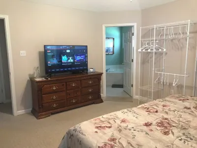 “The Bartholomew” 3 Bed 2 Bath King Suite with Jacuzzi Tub.