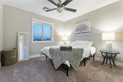 Superstition Views - 3 Bedroom 2.5 Bath w/ a Fun Backyard!
