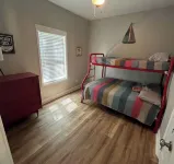 Creekside Cottage-kayaks/fire pit/pet friendly