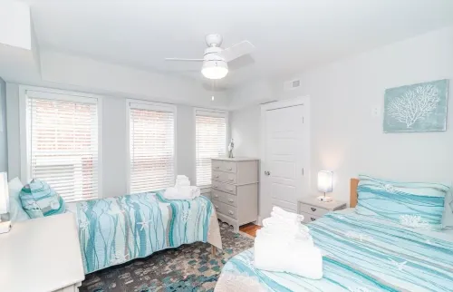 Charming 3-bedroom house with WiFi and AC in lovely Margate City