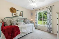 Escape to a Lush Tropical Oasis: Private Pool Hotels in Three Oaks