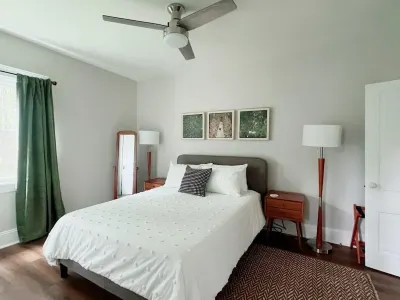 Hometract Cottage, Historic Property, UVA/Charlottesville/Ivy 버지니아 대학 주변 호텔