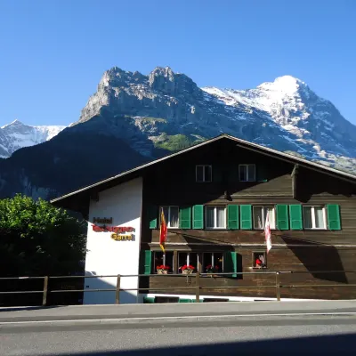 Tschuggen Apartment - No Kitchen Hotels near Holenstein