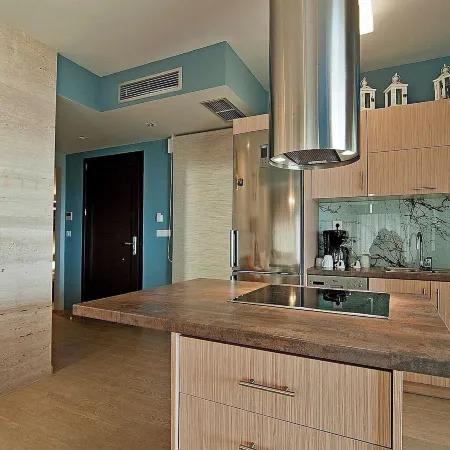 Christie's Luxury Suites by Dandy Hospitality