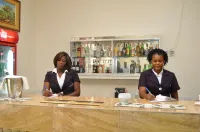 Royal Beach Hotel - bar