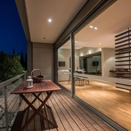 Studio Rio Unique Space with Garden and Garage