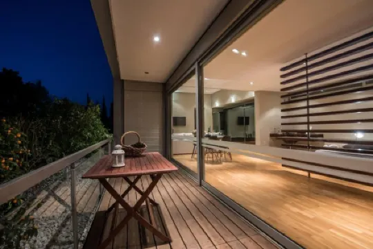 Studio Rio Unique Space with Garden and Garage