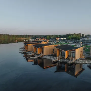 Bella Lake Resort