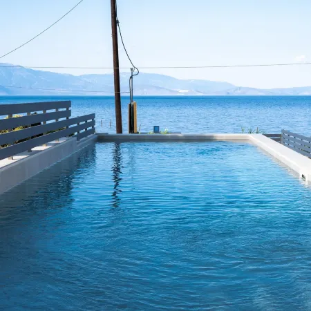 Theros Suites