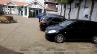 Mbita Tourist Hotel - Bãi đậu xe